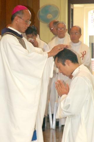 Rev. Jerome Emmanuel Guevara is ordained to the priesthood by the Arch. of Cagayan de Oro, His Eminence Antonio J. Ledesma, DD