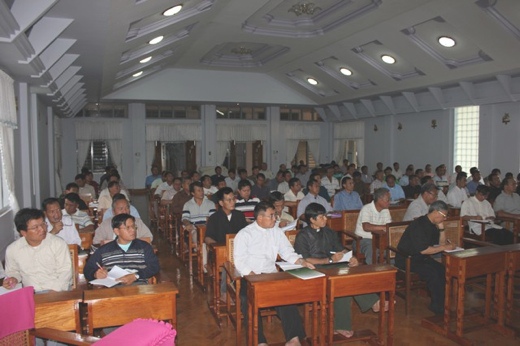 Loikaw retreat session