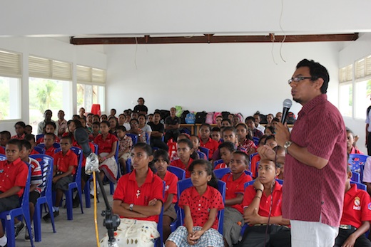 Plinio Martins SJ orientation Colégio de Santo Inácio de Loiola