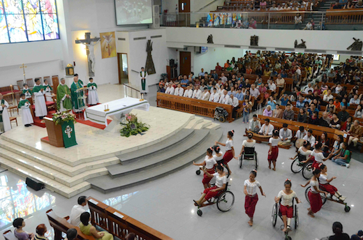 Battambang Arrupe Tahen dance troupe in Singapore