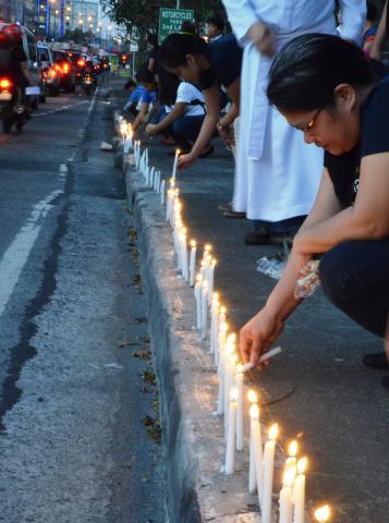 Peace rally along Katipunan Avenue during SLB Anniversary, 2015