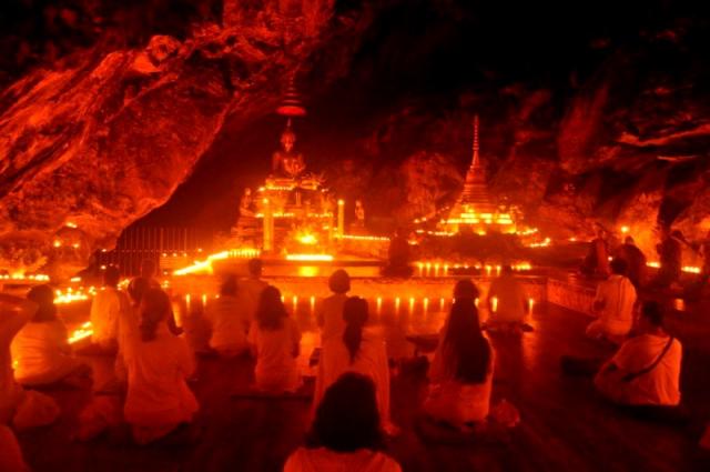 Meditation at Wat Tam Doi Tohn 