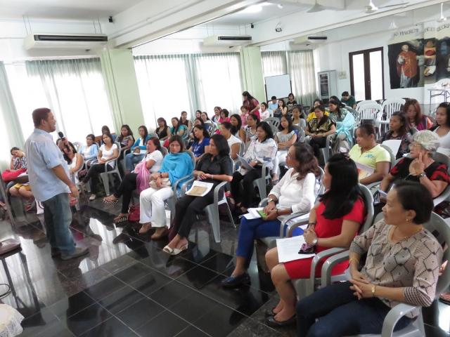 In recognition of the sizeable Filipino population in Singapore, a day of recollection for Filipino friends and a Filipino weekend retreat, conducted by Fr Lester Maramara SJ, were held in July.