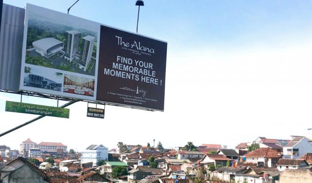 By the riverside in Yogyakarta, Indonesia