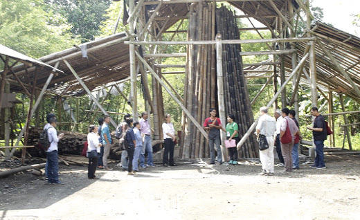 Sahabat Bambu (Friends of Bamboo, building material from bamboo)