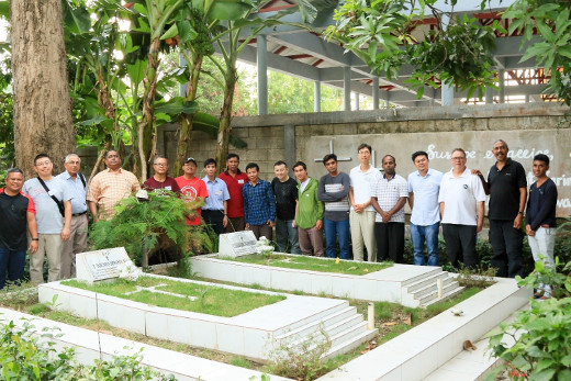 Jesuit brothers visit the graves of Fr Dewanto and Fr Albrecht