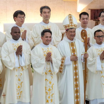 Eleven Jesuits ordained as deacons in the Philippines