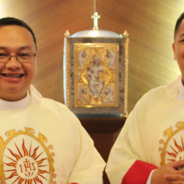 Two new Jesuit priests in the Philippines