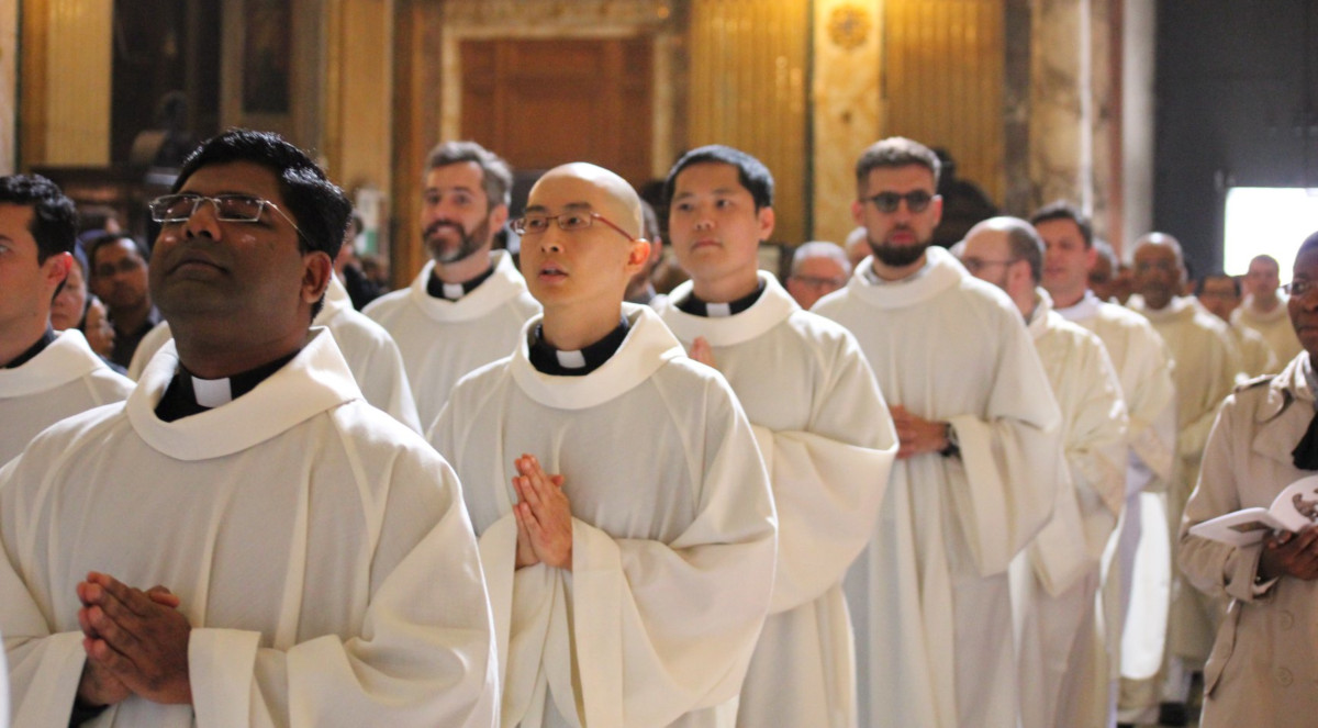 Eccomi 12 New Deacons In Rome Jesuit Asia Pacific Conference