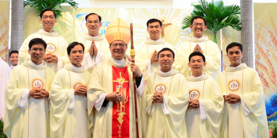 Nine new Jesuit priests in Vietnam