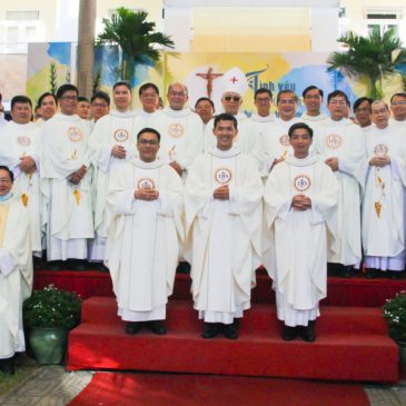 Vietnam Jesuits celebrate ordination of three new priests