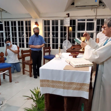 Fr Roy Ragas SJ pronounces Final Vows