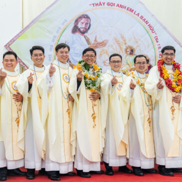 Vietnamese Jesuits celebrate ordination of 11 new priests