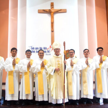 Nine Jesuits ordained deacons in Vietnam